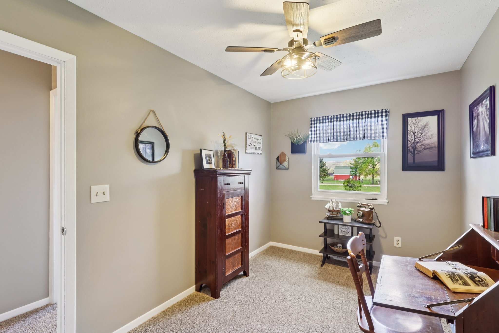 6370-6372 Trumbull Rd-S0111-036.jpg