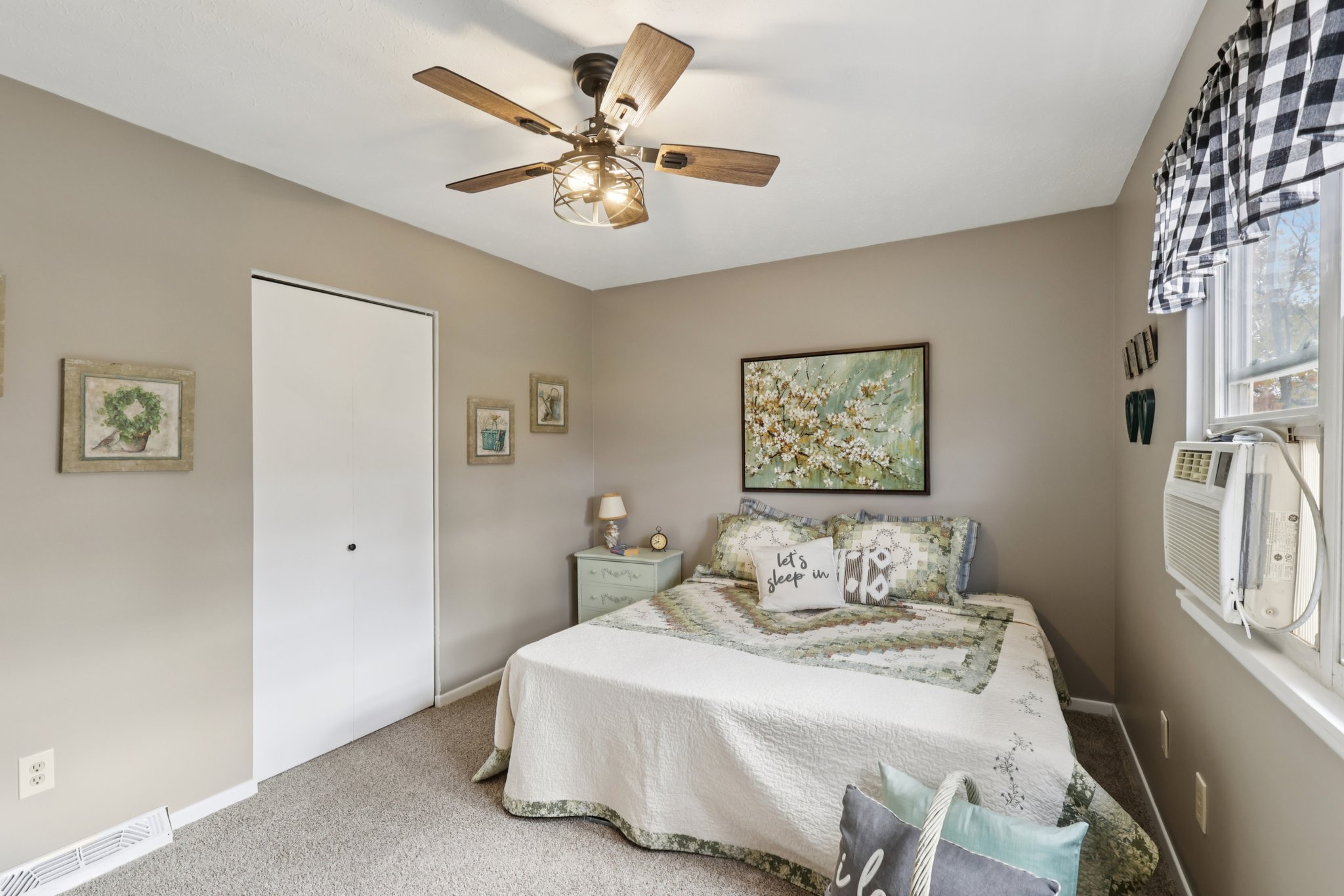 6370-6372 Trumbull Rd-S0111-039.jpg