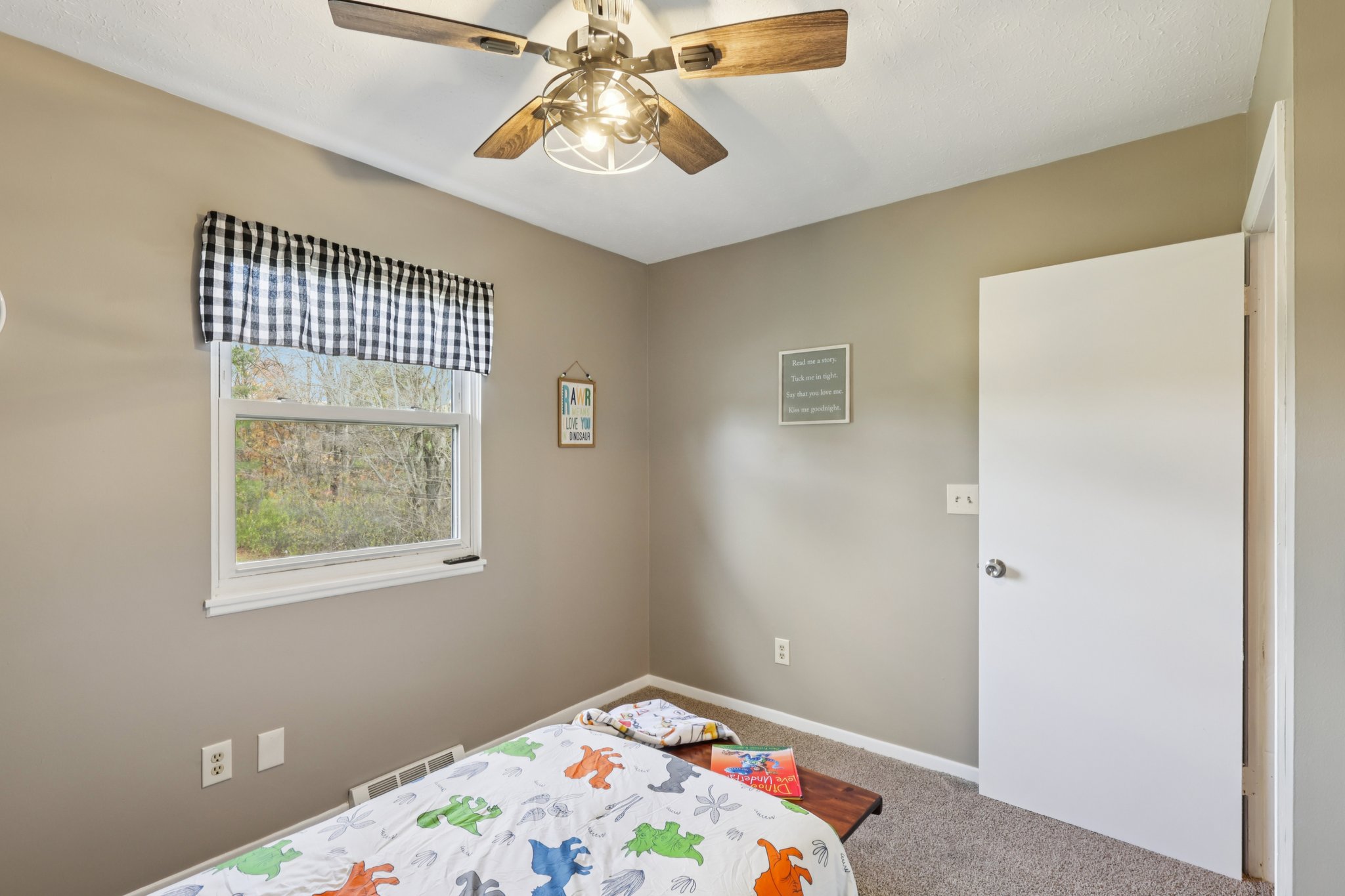 6370-6372 Trumbull Rd-S0111-042.jpg