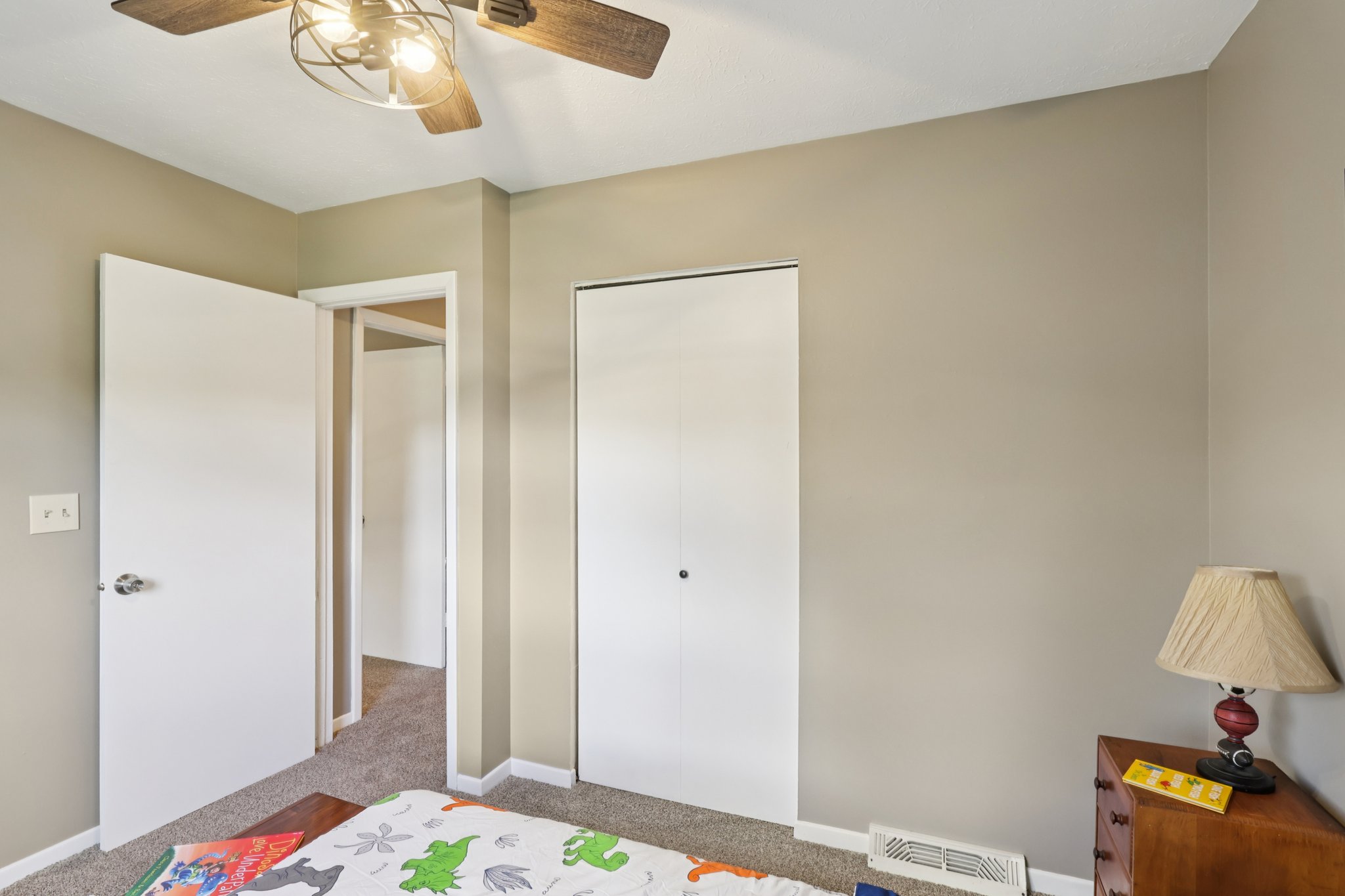 6370-6372 Trumbull Rd-S0111-049.jpg