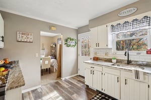 6370-6372 Trumbull Rd-S0111-022.jpg