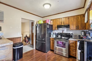 6370-6372 Trumbull Rd-S0111-028.jpg