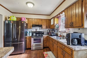 6370-6372 Trumbull Rd-S0111-029.jpg