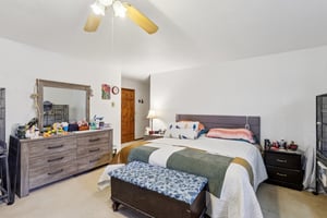 6370-6372 Trumbull Rd-S0111-048.jpg