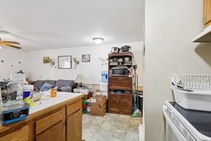 6370-6372 Trumbull Rd-S0111-053.jpg