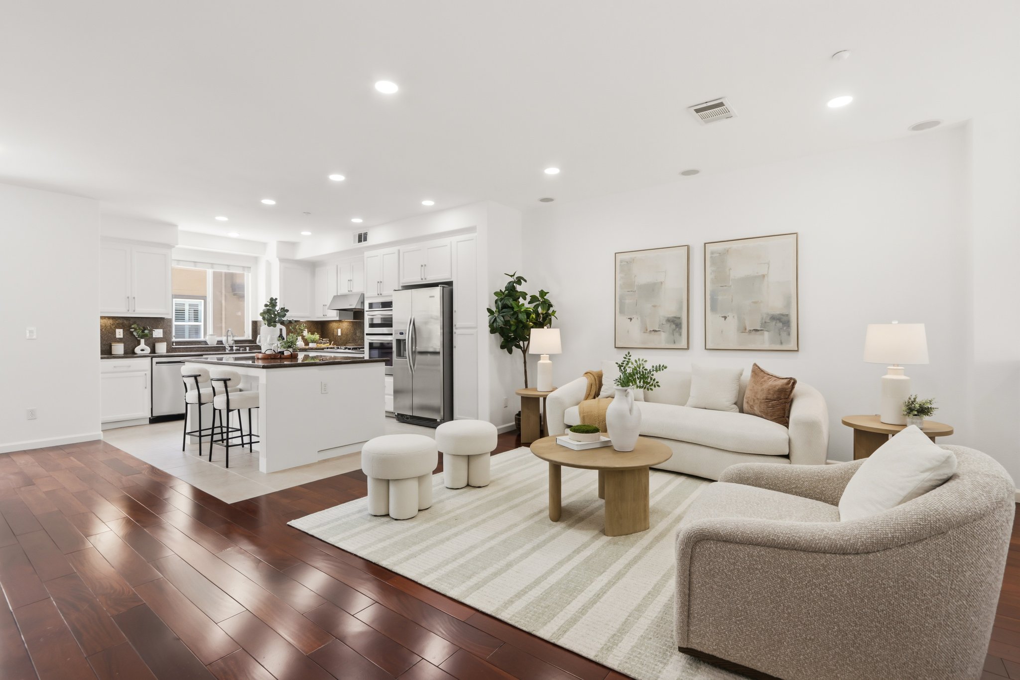 Byron Ln-S1908-043.jpg