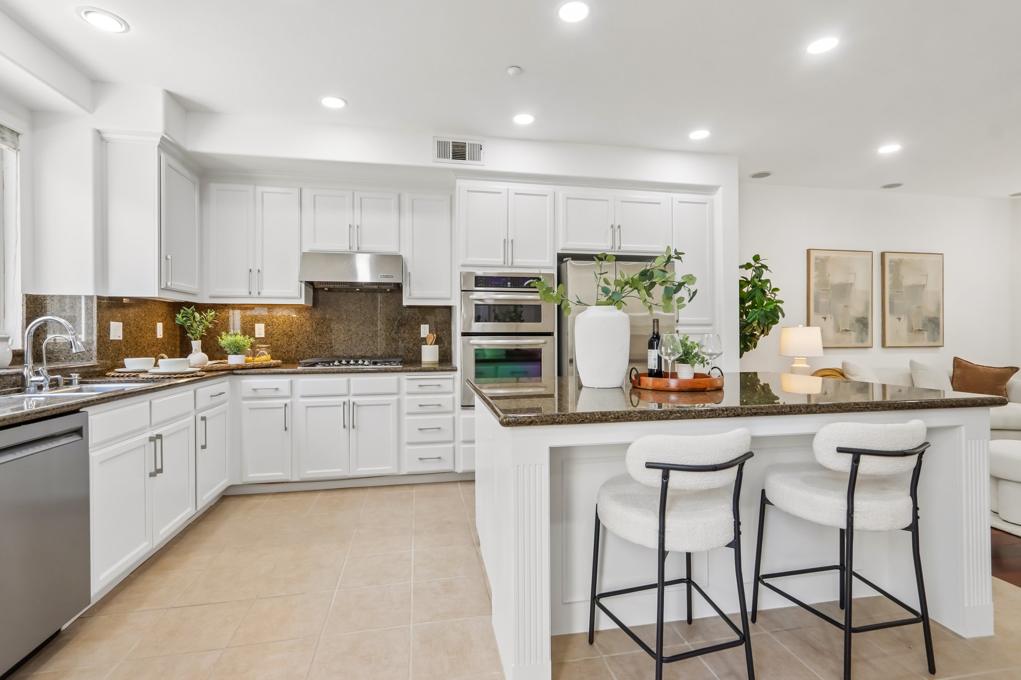 Byron Ln-S1908-049.jpg