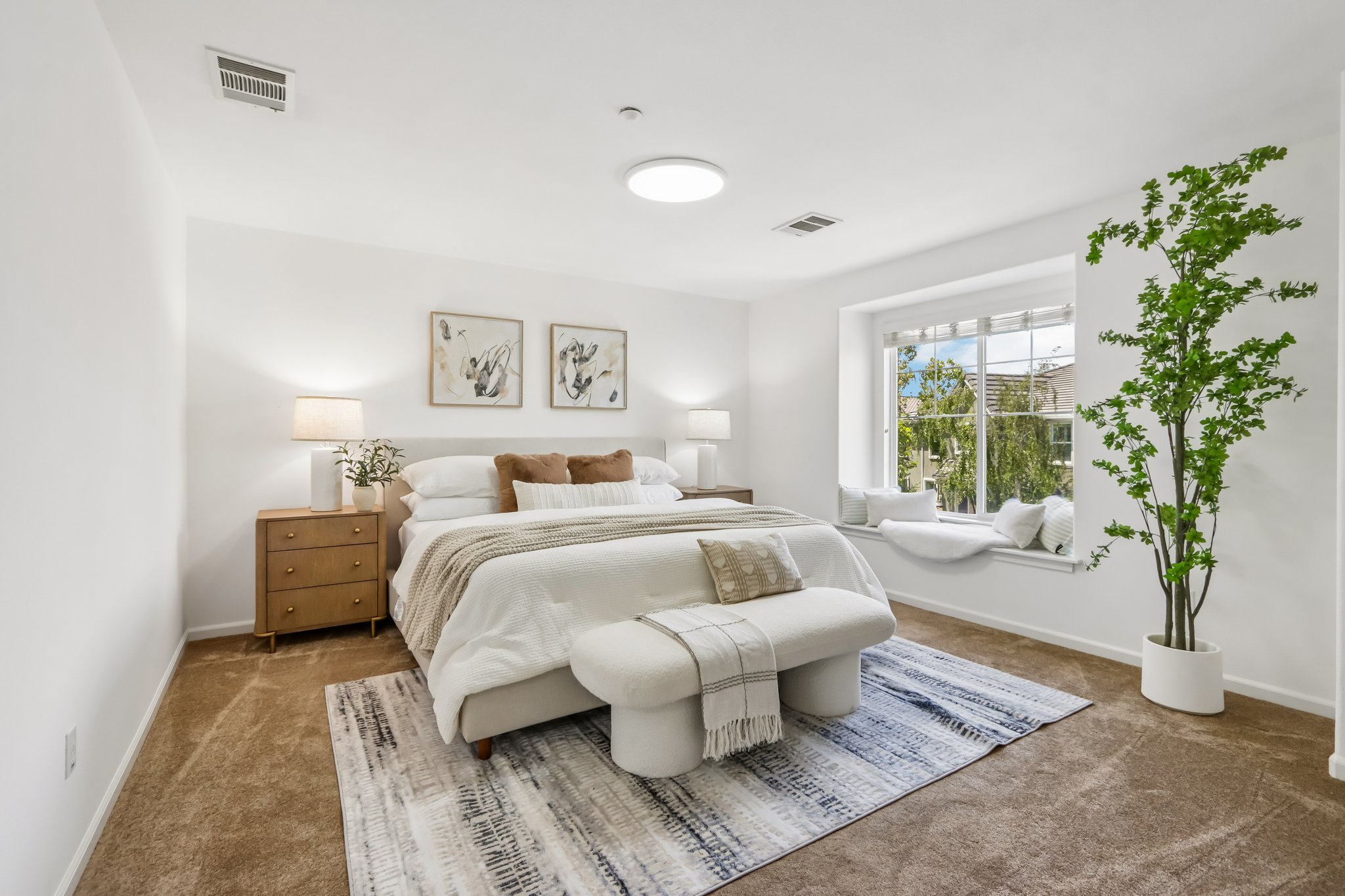 Byron Ln-S1908-056.jpg