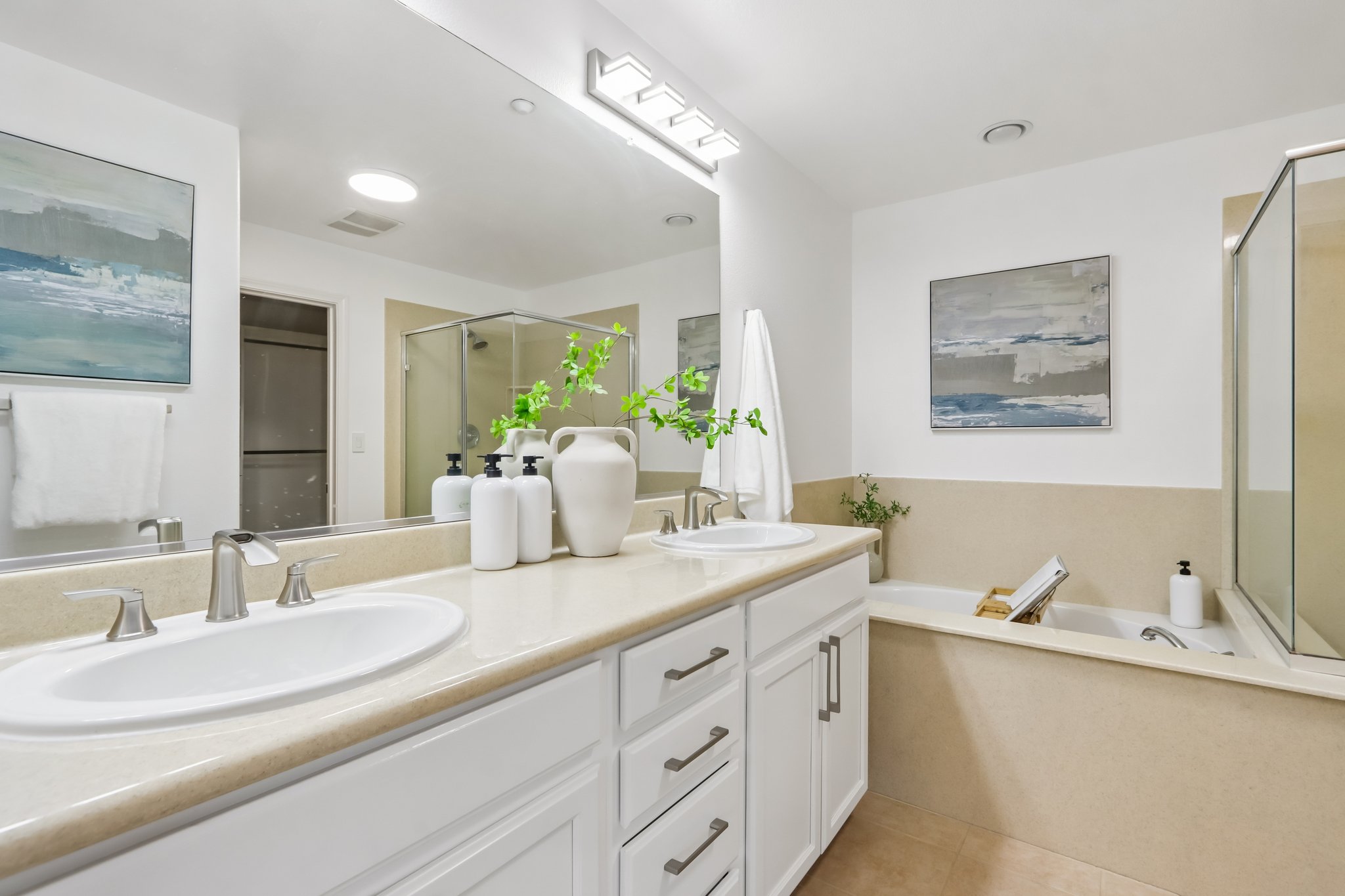 Byron Ln-S1908-059.jpg