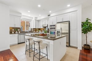 Byron Ln-S1908-025.jpg