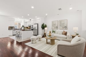 Byron Ln-S1908-043.jpg