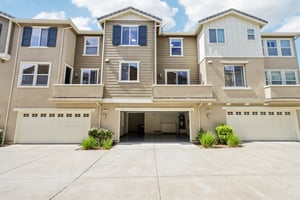 Byron Ln-S1908-071.jpg