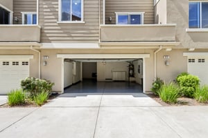 Byron Ln-S1908-072.jpg