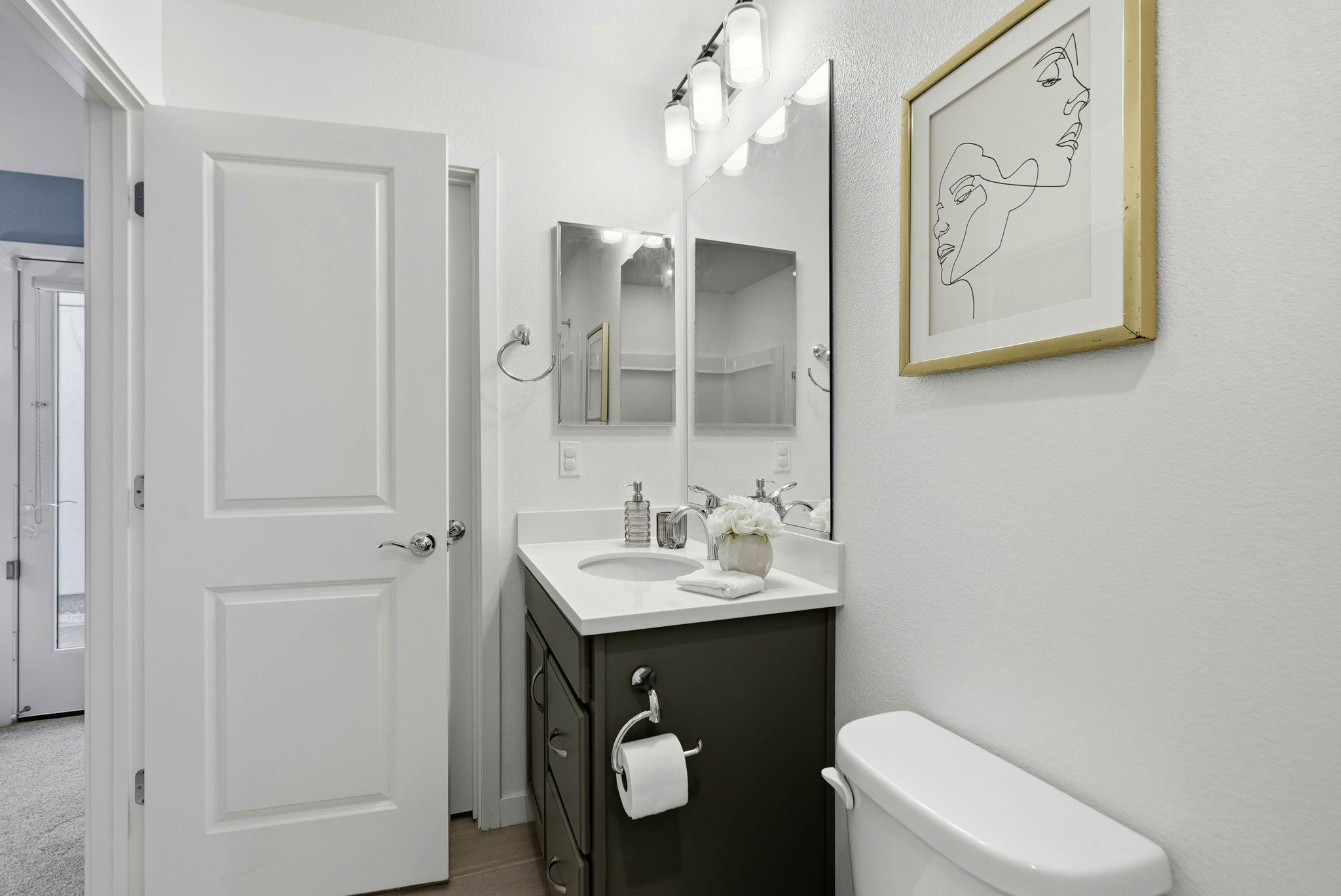  Photo 47