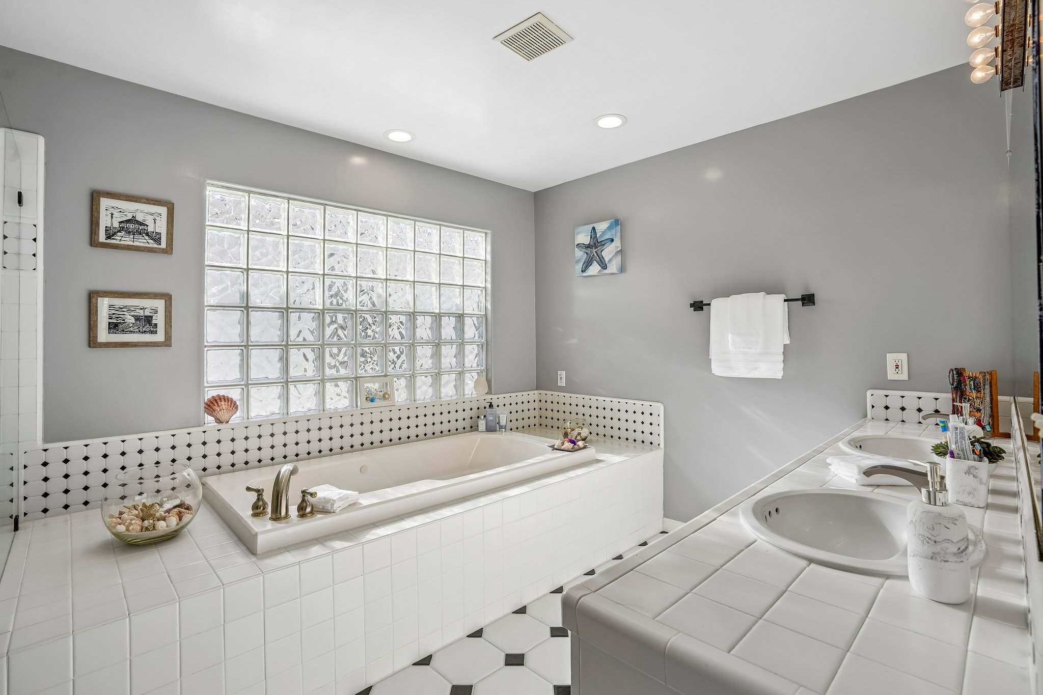 Rosecrans Ave-S1808-044.jpg