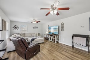 Claude Parks Rd-S0603-006.jpg