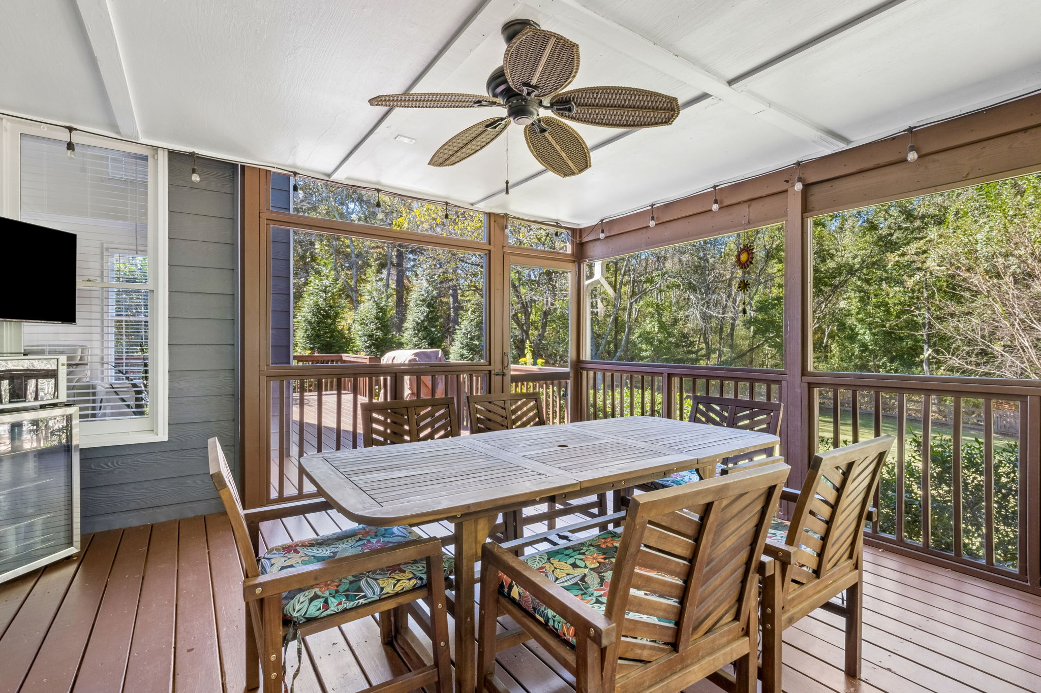 Screened-in Porch