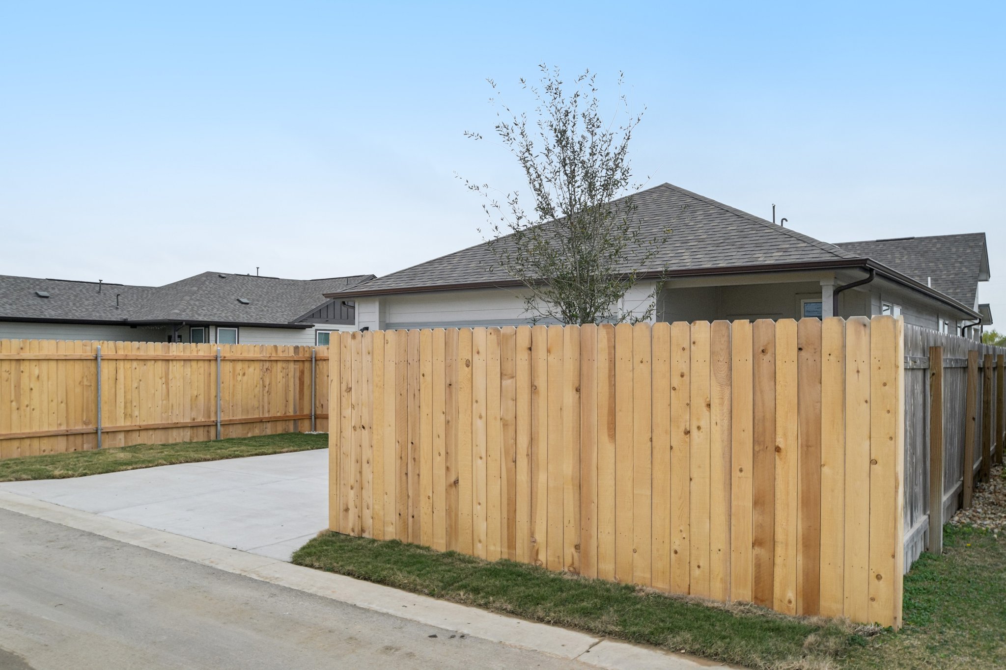 Marsh Ln-S0601-026.jpg
