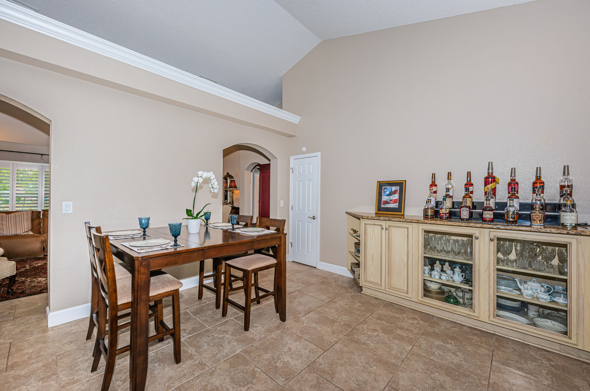 Dining Room 2-2