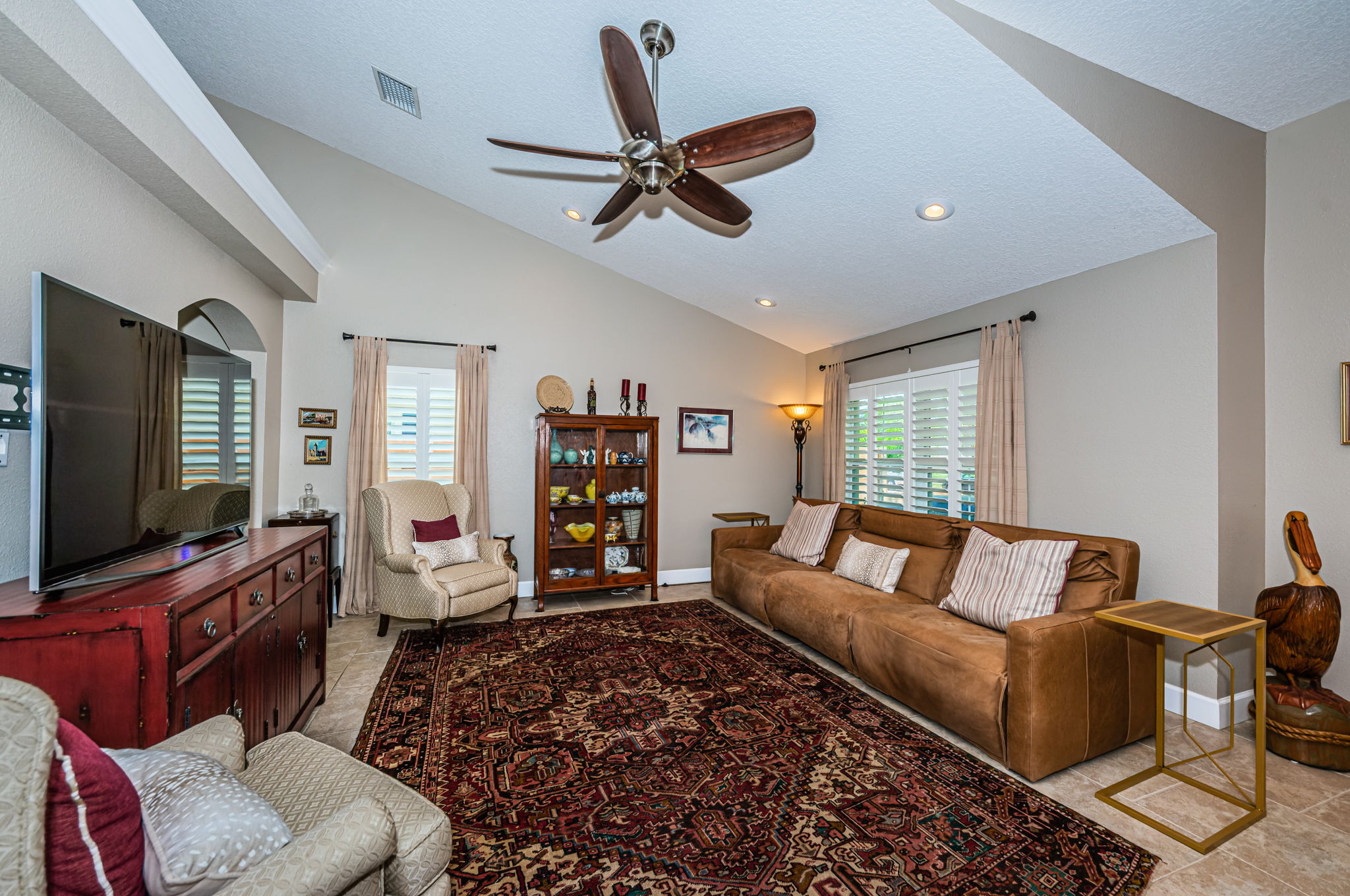 Living Room 2-2