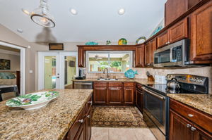 Kitchen 3-2