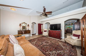 Living Room 4-2