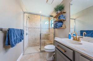 Primary Bathroom 1b