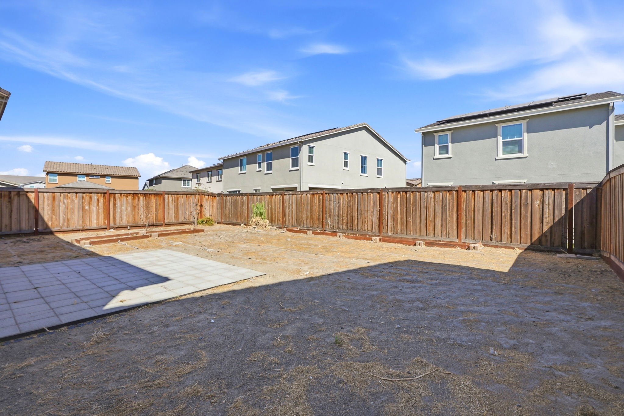 039_F8_639 Rosedale Wy