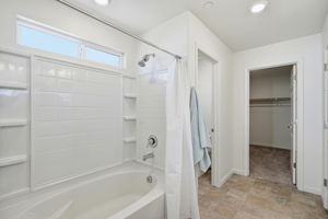 033_F8_639 Rosedale Wy