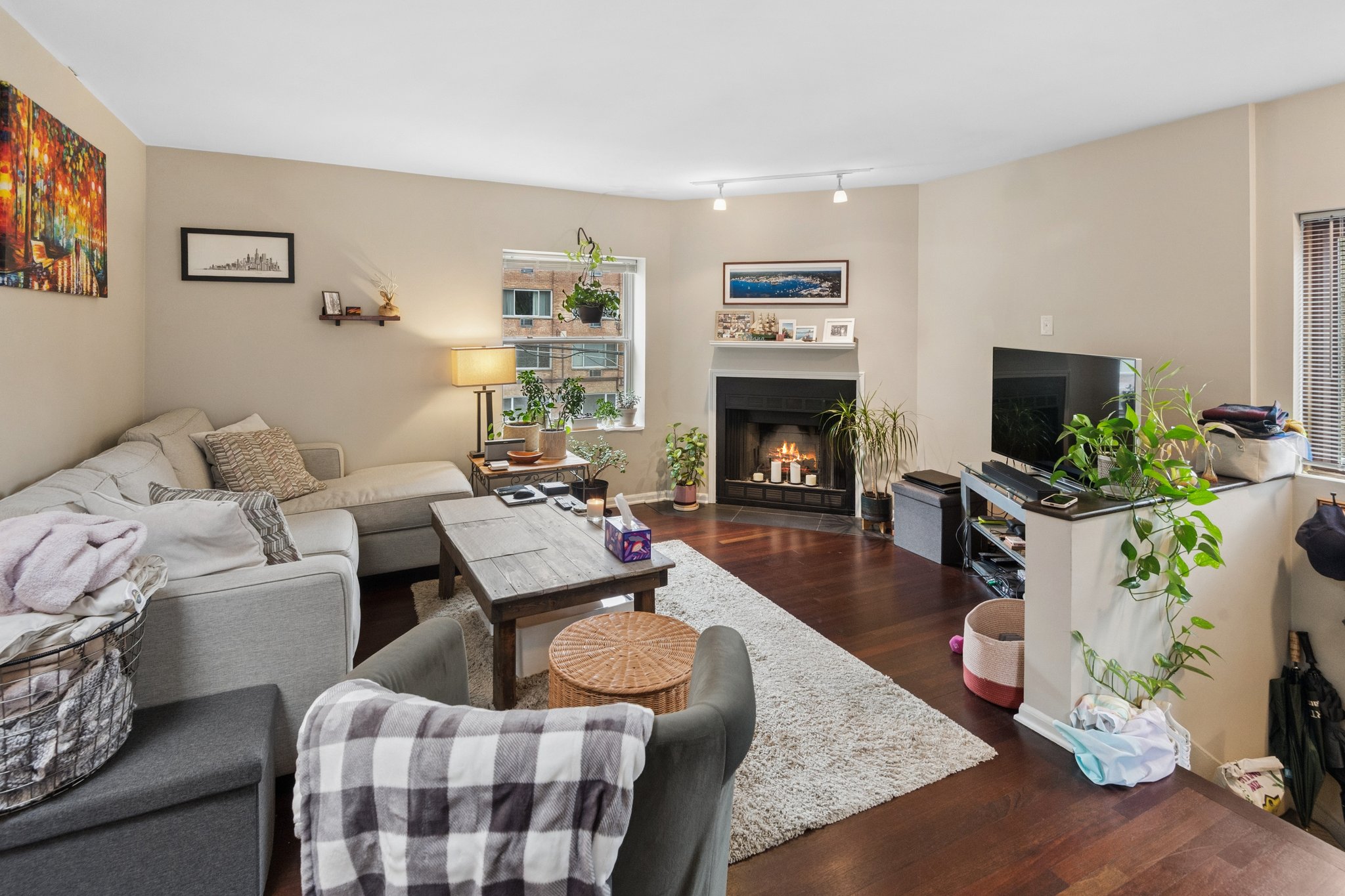 639 W Deming Pl Coach House_005.jpg