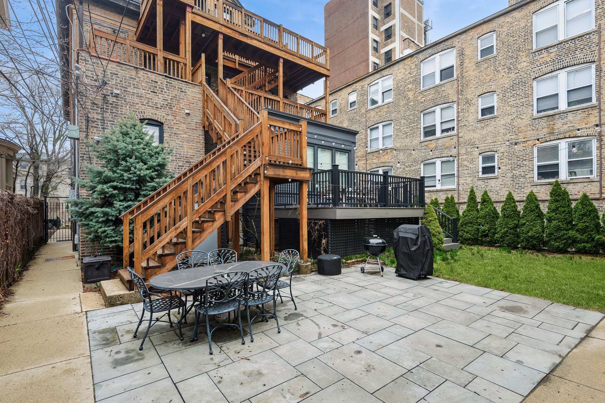 639 W Deming Pl Coach House_012.jpg