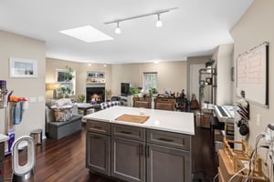 639 W Deming Pl Coach House_010.jpg