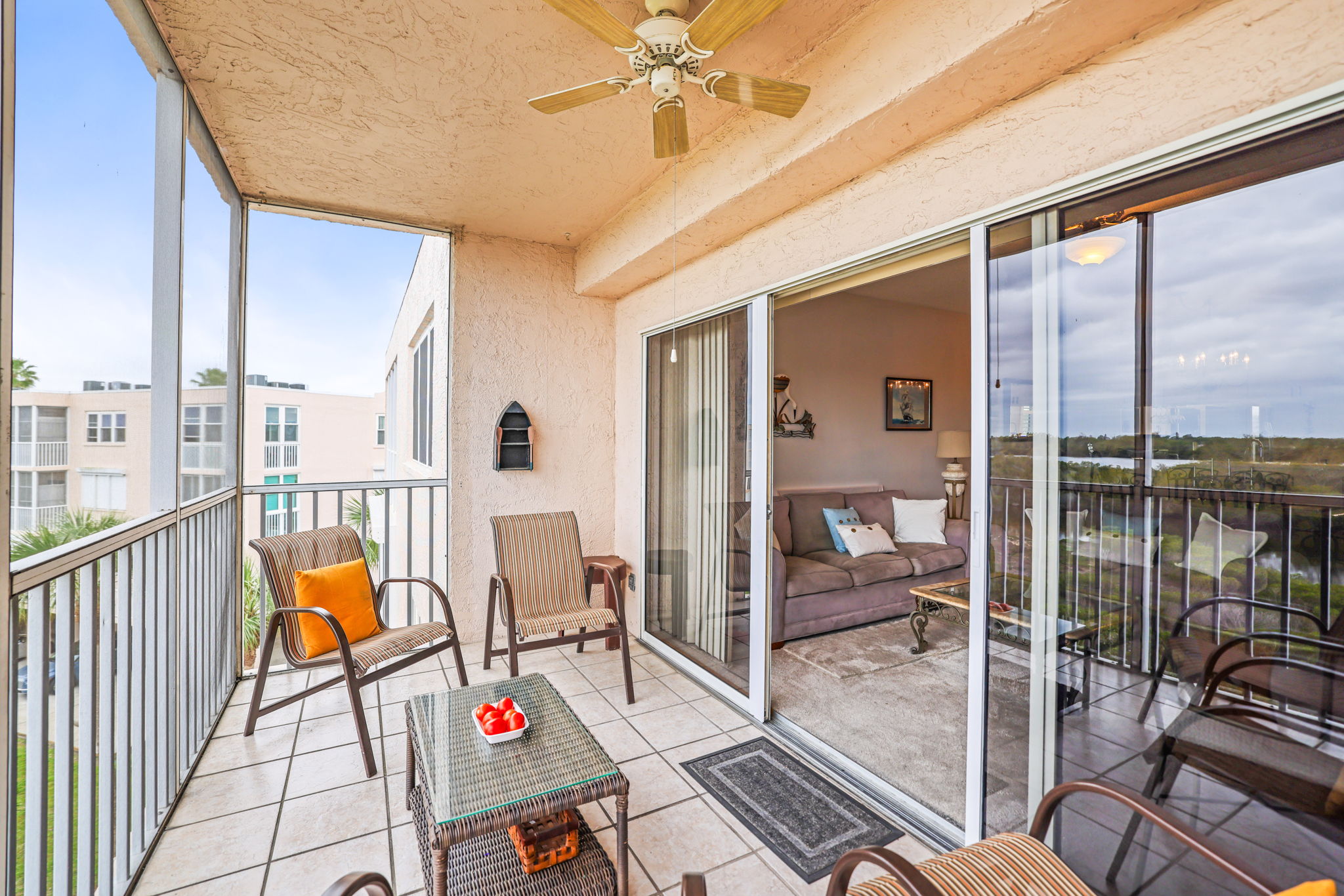 Balcony - 495A2726
