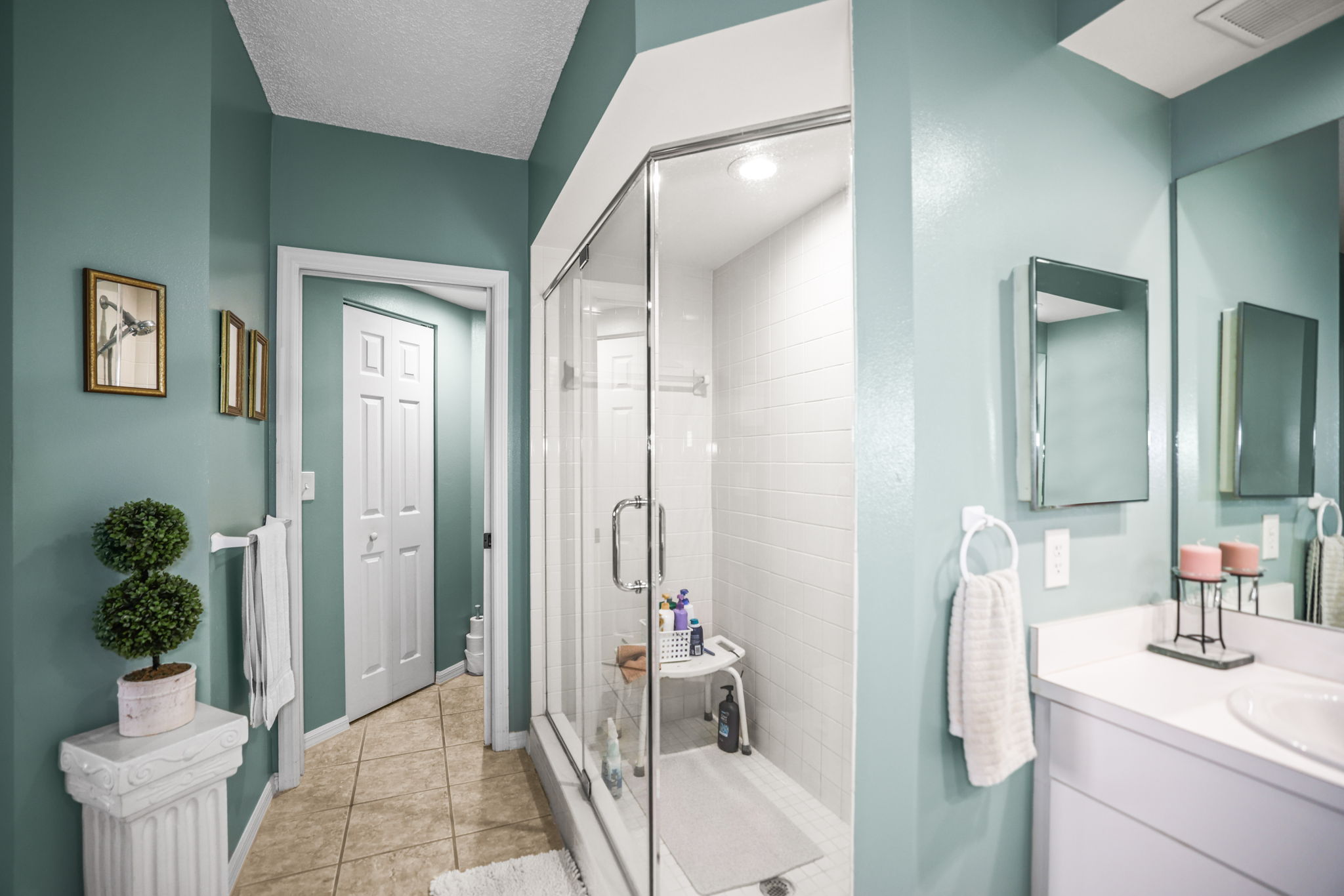 Bathroom 1 - 495A2699