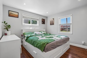 16th Ave-S0907-015.jpg