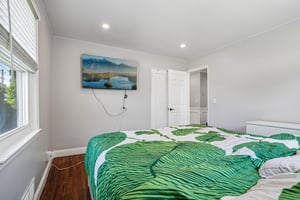 16th Ave-S0907-016.jpg