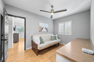 Bedroom 3/Office/ den with closet