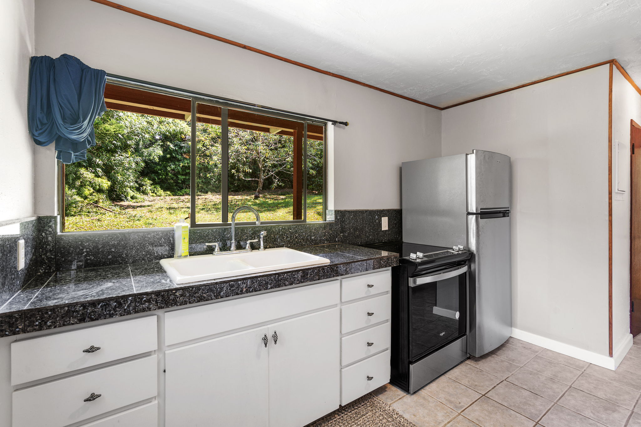Down Kitchen b