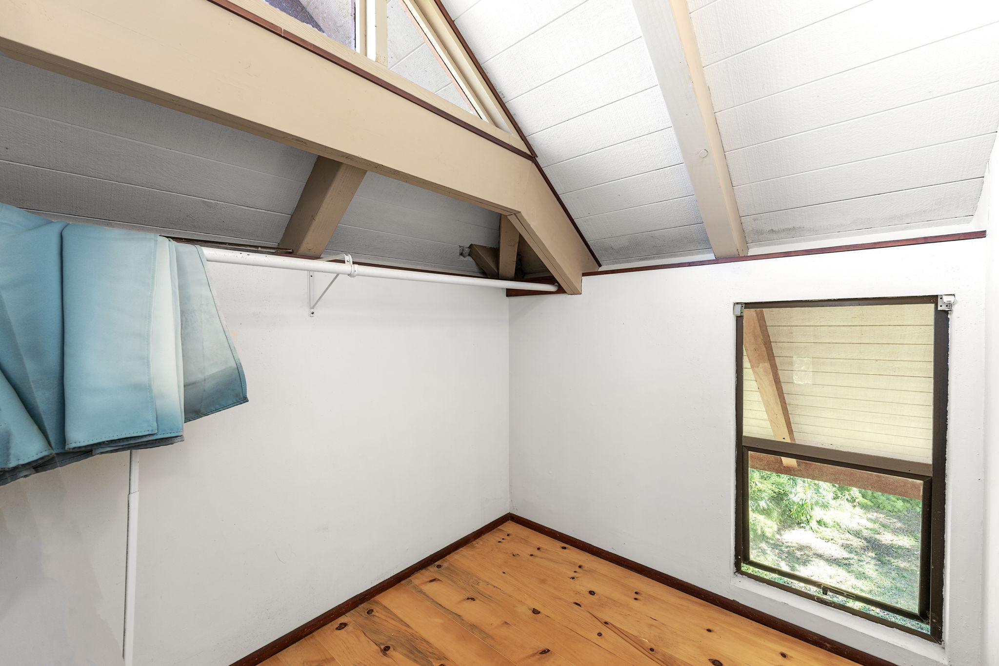 UP Bed 1d Closet