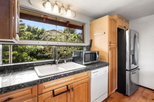 Mid Kitchen d
