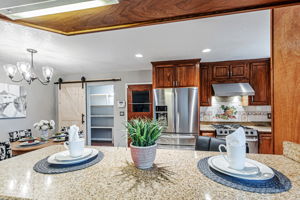016_64 Azucar Ave_