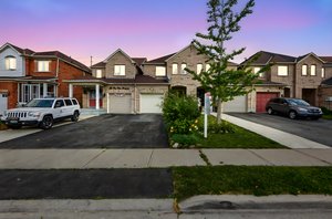 64 Big Moe Crescent_100 day to dusk.jpeg