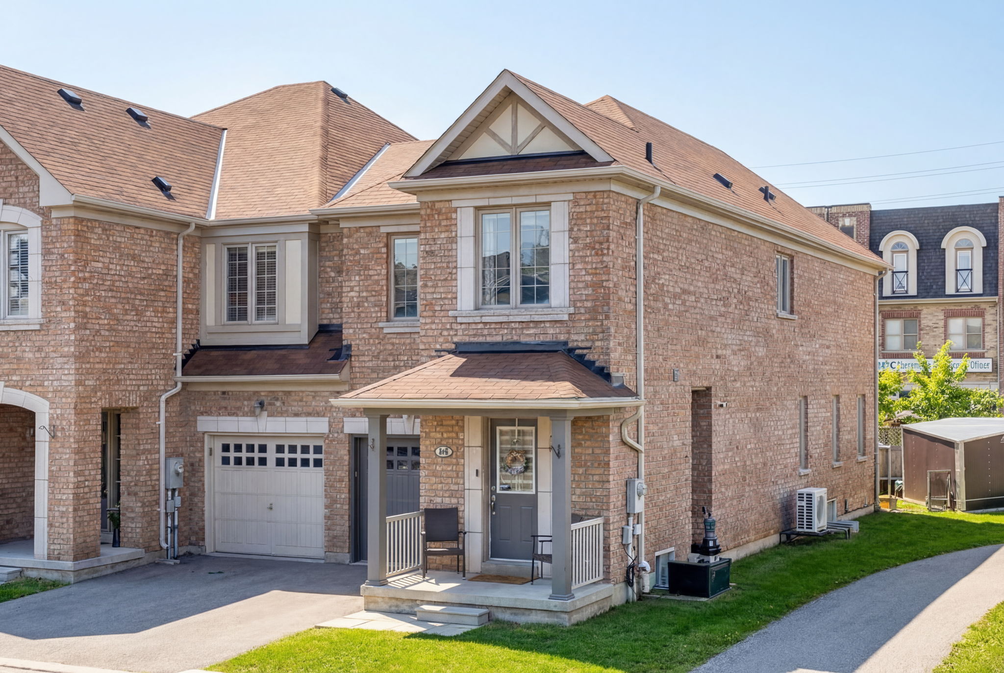 64 Coranto Way, Woodbridge, ON L4H 3L9, Canada Photo 2