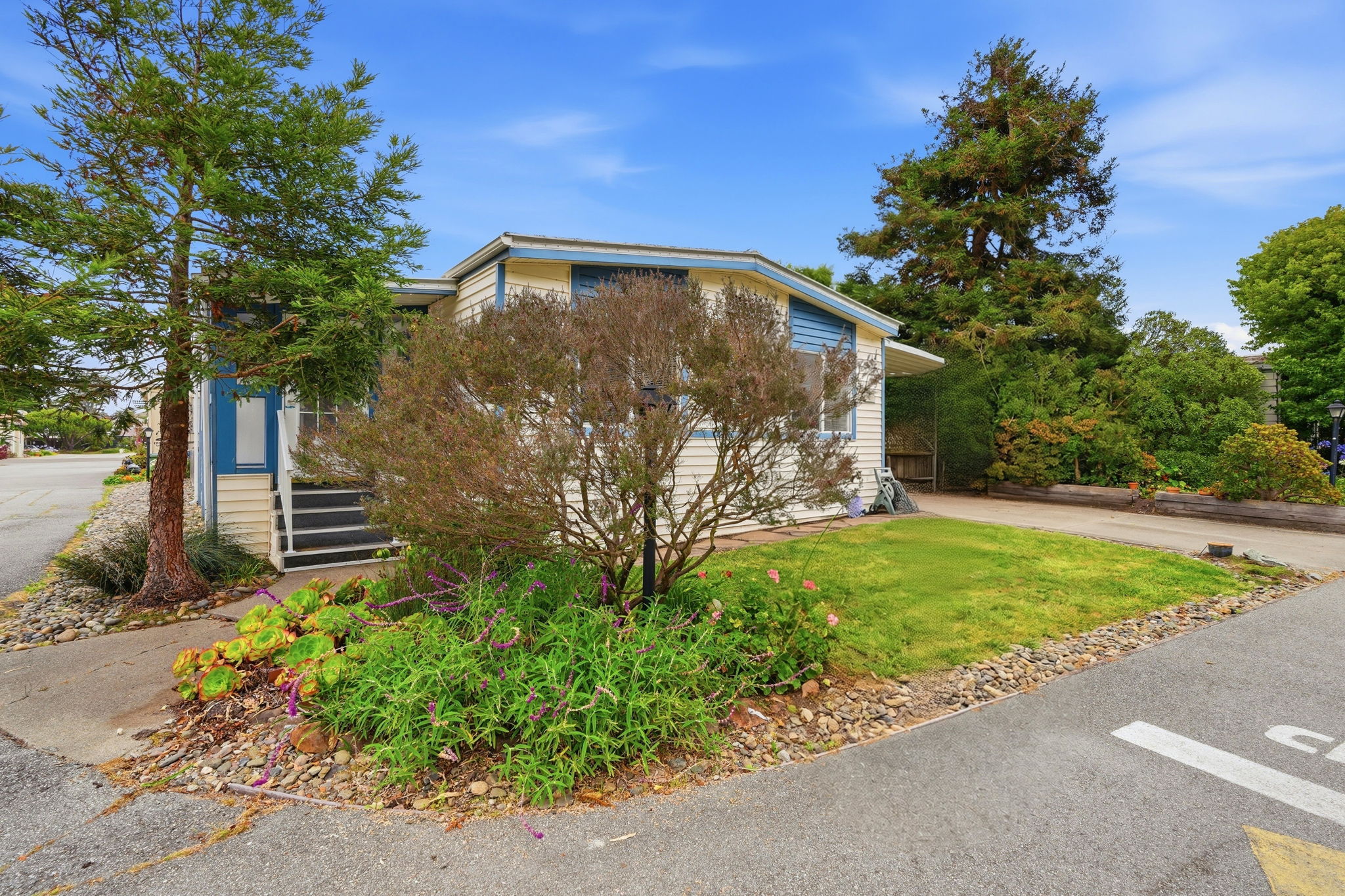 003_F8_64 Creekside Dr