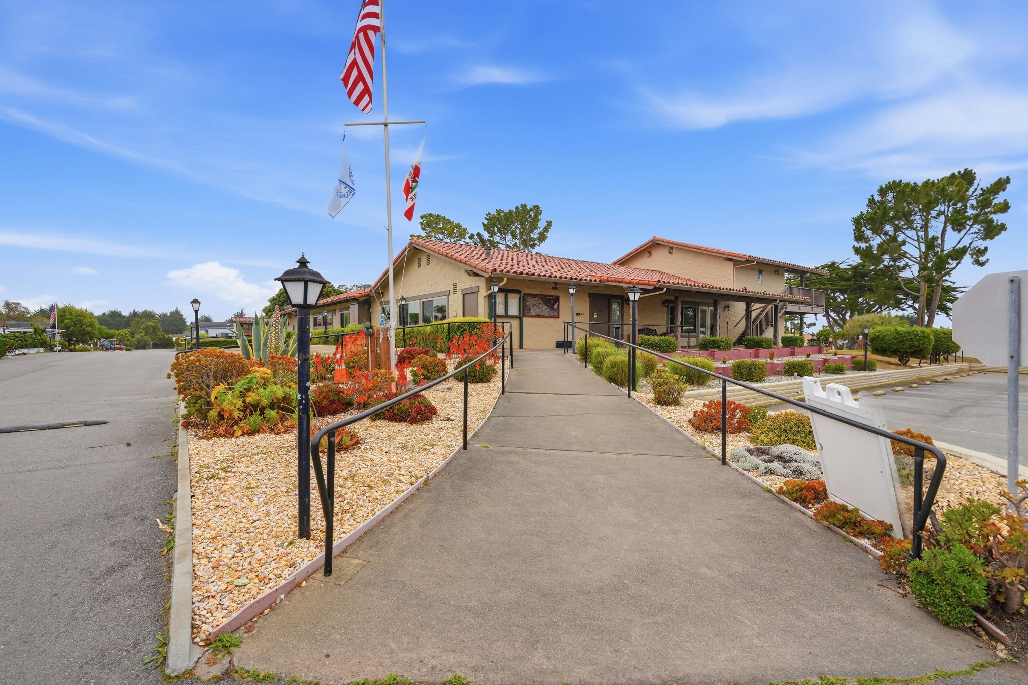 032_F8_64 Creekside Dr