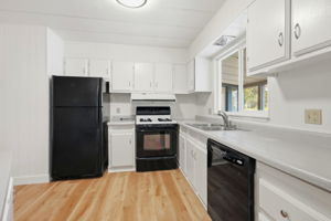 013_F8_64 Creekside Dr