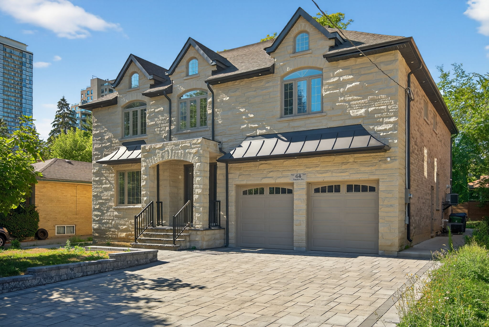 64 Empress Ave Toronto, ON M2N 3T4
