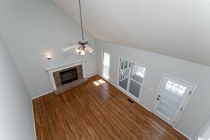  Photo 32