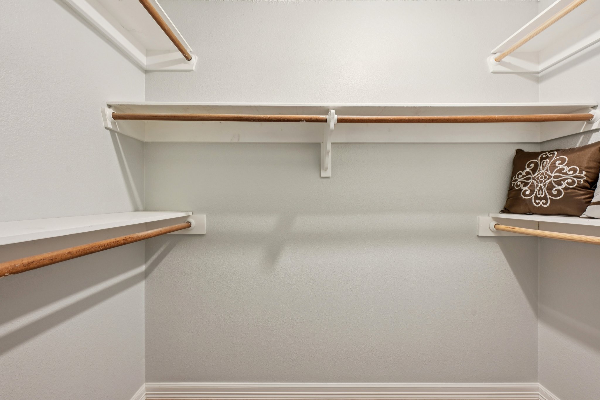 Hideaway Dr-S1903-034.jpg