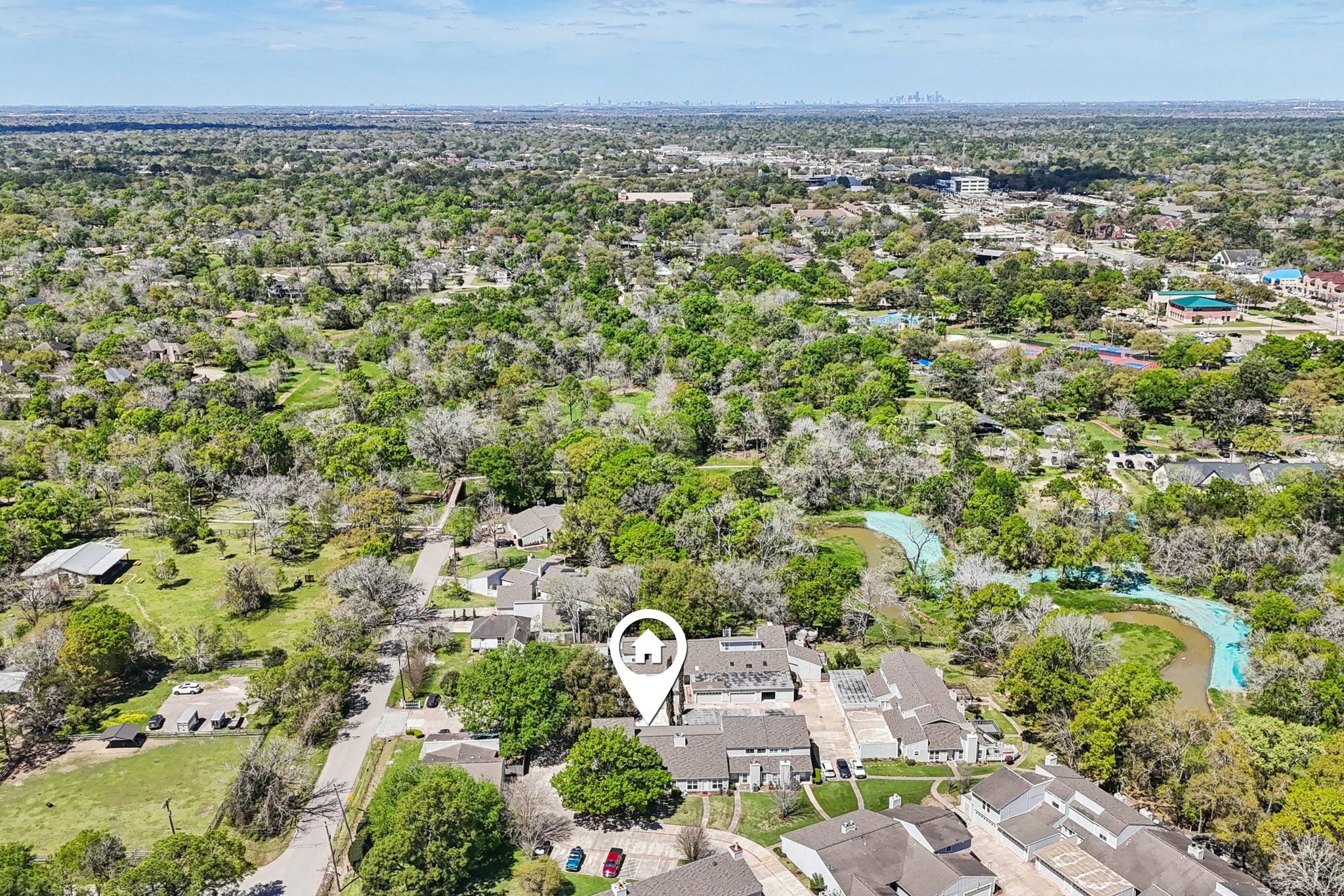 Hideaway Dr-S1903-050.jpg